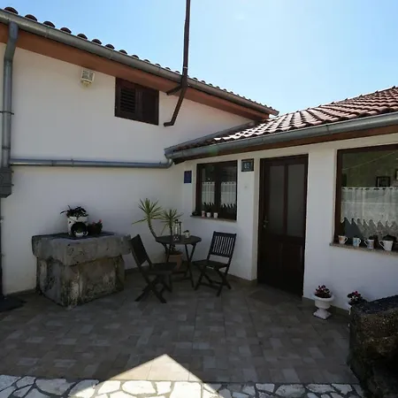 House Milica Lovran